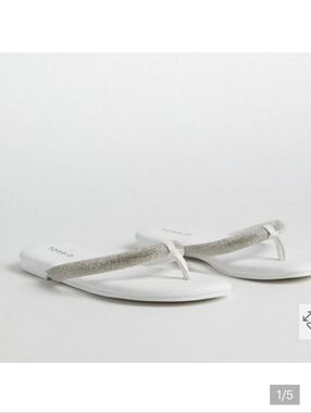 🆕️🩴WHITE RHINESTONE TUBES FLIP FLOPS  - WIDE WIDTH🩴